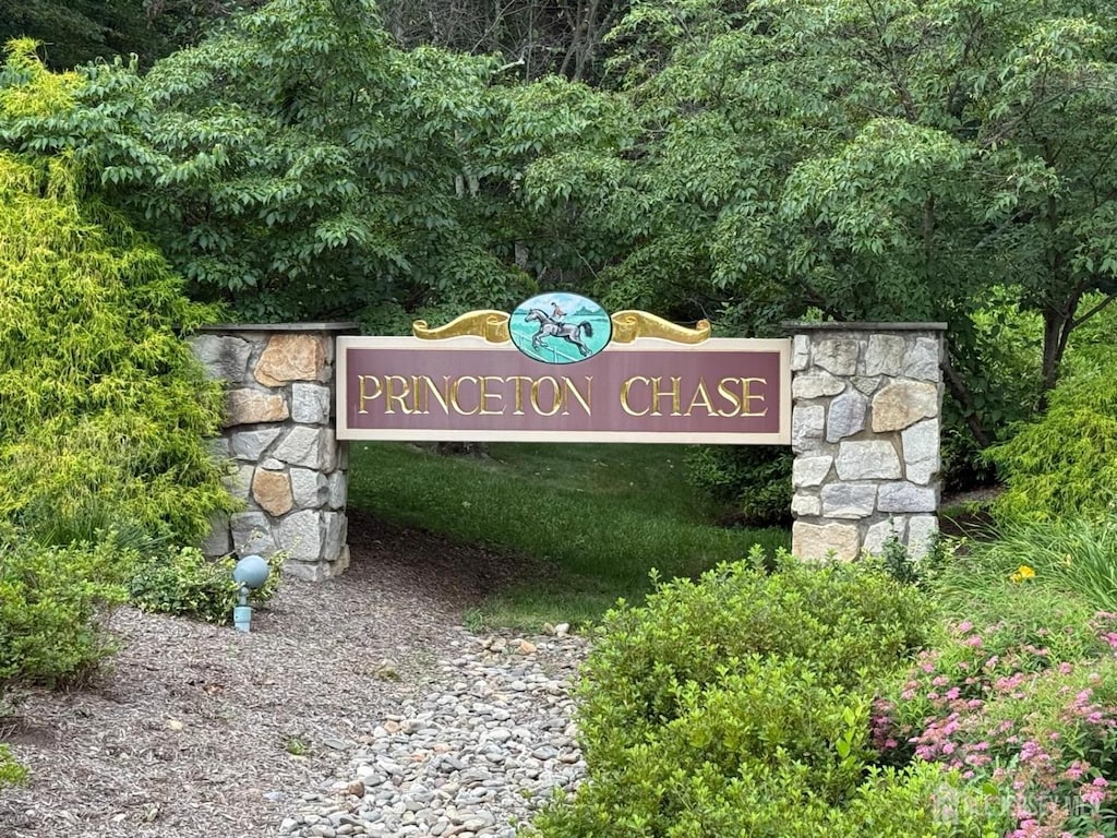 17 Springhill Dr, West Windsor, NJ 08550 - view of community / neighborhood sign