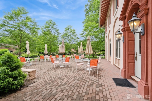 172 Sayre Dr, Plainsboro, NJ 08540 - view of patio with outdoor dining space