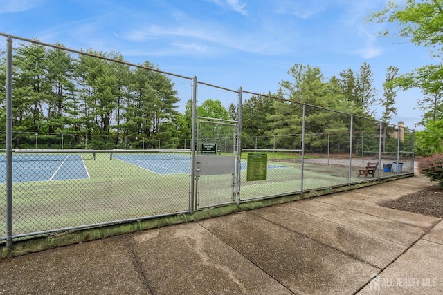 172 Sayre Dr, Plainsboro, NJ 08540 - view of tennis court