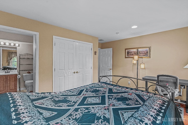 9 Narrow Brook Ct, Plainsboro, NJ 08536 - bedroom with ensuite bathroom and a closet