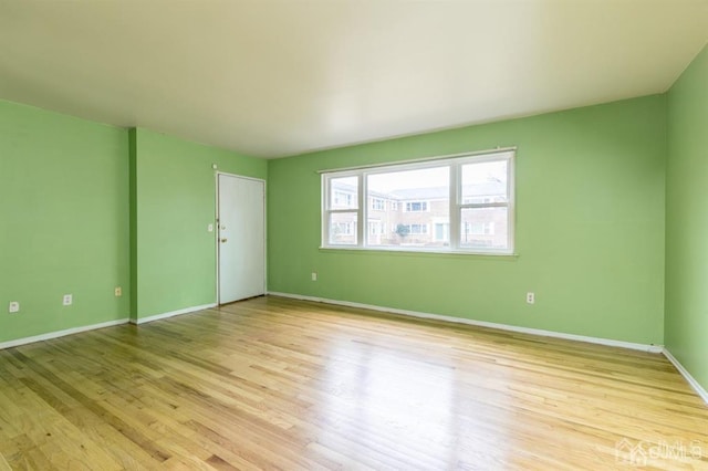 182 Evergreen Rd Unit 9A, Edison, NJ 08837 - unfurnished room featuring light wood finished floors and baseboards