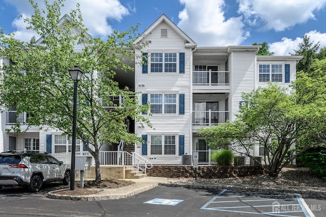 937 Waterford Dr, Edison, NJ 08817 - photo 1