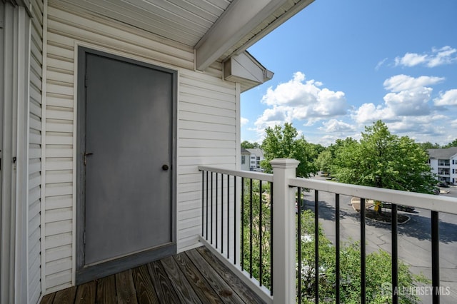 937 Waterford Dr, Edison, NJ 08817 - photo 13