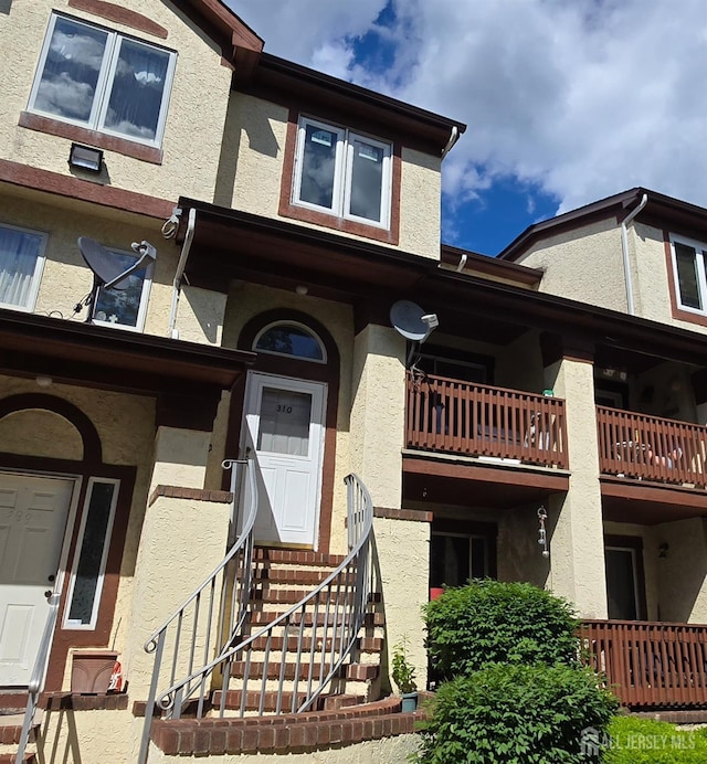 310 Michaels Ct Unit 310, Woodbridge Proper, NJ 07095 - photo 1