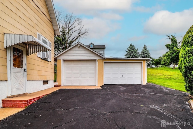 1107 River Rd, Piscataway, NJ 08854 - view of detached garage