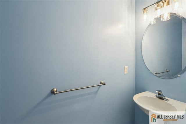 1115 Joseph Ct, South Plainfield, NJ 07080 - bathroom with a sink