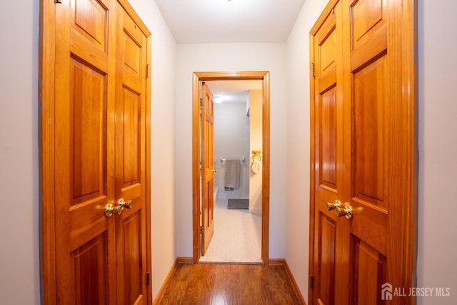 10 Chelsea Ct, South Brunswick, NJ 08810 - hall featuring wood finished floors and baseboards