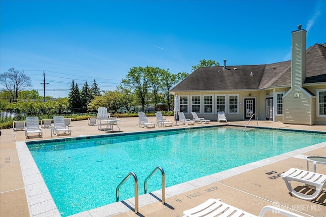 822 Dominick Ct, South Plainfield, NJ 07080 - community pool with a patio