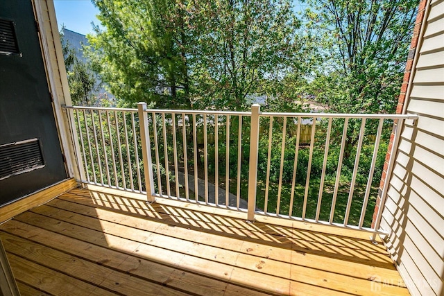 822 Dominick Ct, South Plainfield, NJ 07080 - view of wooden terrace