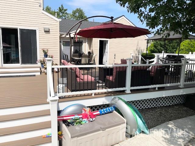 23 Prospect St, Old Bridge, NJ 08857 - view of wooden terrace