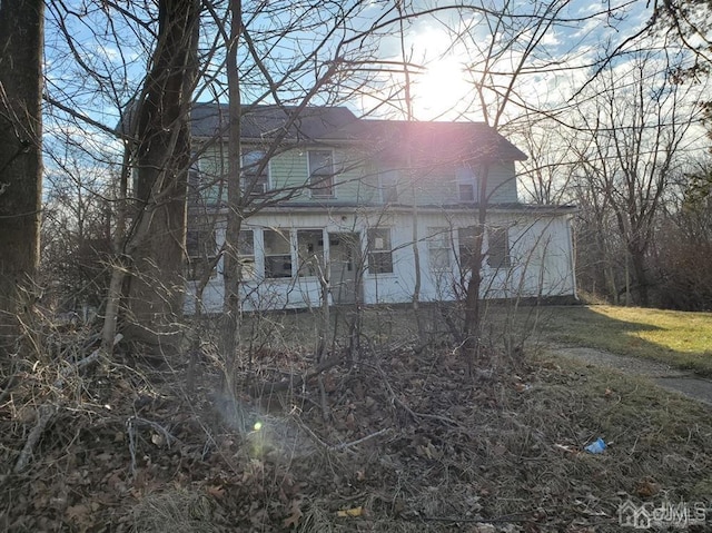 view of front of property