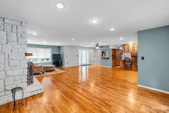 2 Crommelin Ct, East Brunswick, NJ 08816 - living area with light wood finished floors, a ceiling fan, and recessed lighting