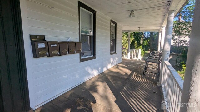 810-814 Leland Ave, Plainfield, NJ 07062 - view of wooden porch