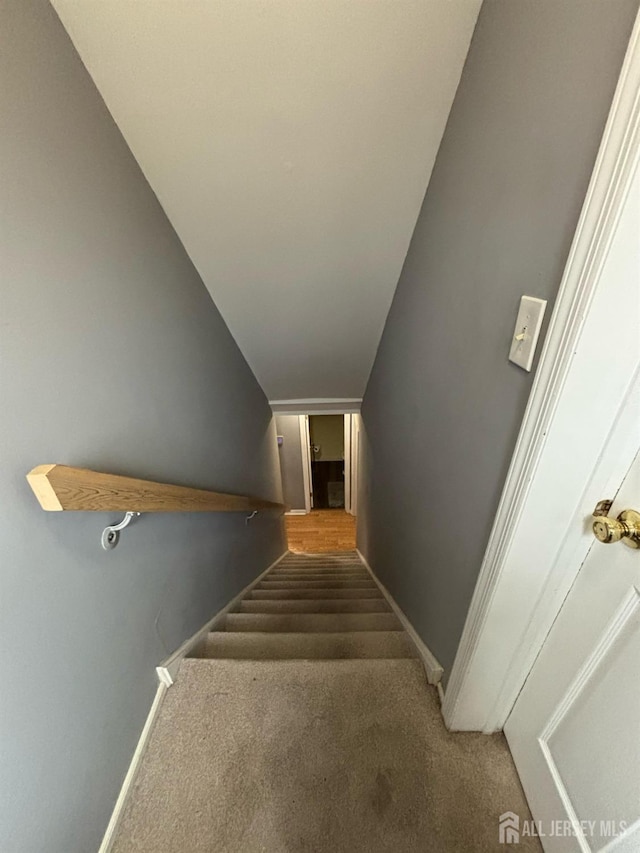 101 Michaels Ct, Woodbridge Proper, NJ 07095 - staircase featuring carpet floors and baseboards