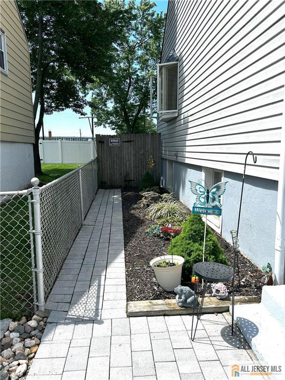 133 Pleasant Ave, Iselin, NJ 08830 - view of patio