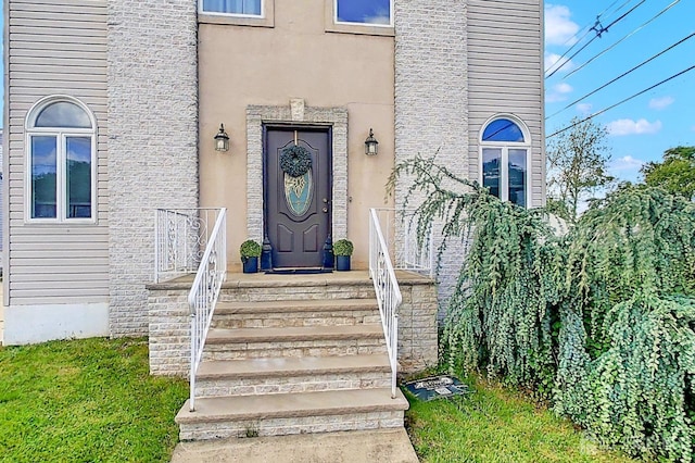 248 N 17th St N, Kenilworth, NJ 07033 - property entrance with stucco siding
