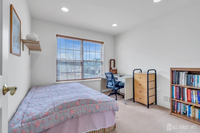 1 Kushnetki Rd, Parlin, NJ 08859 - bedroom featuring carpet floors, recessed lighting, and a desk