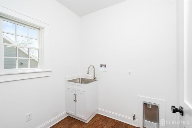 440 Ellisdale Rd, Chesterfield, NJ 08515 - laundry area featuring a sink, baseboards, dark wood finished floors, and hookup for a washing machine