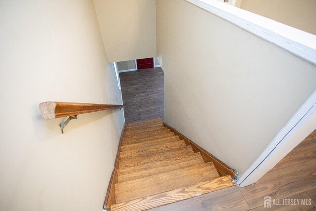 51 Shadyside Ave, Old Bridge, NJ 08879 - view of stairway
