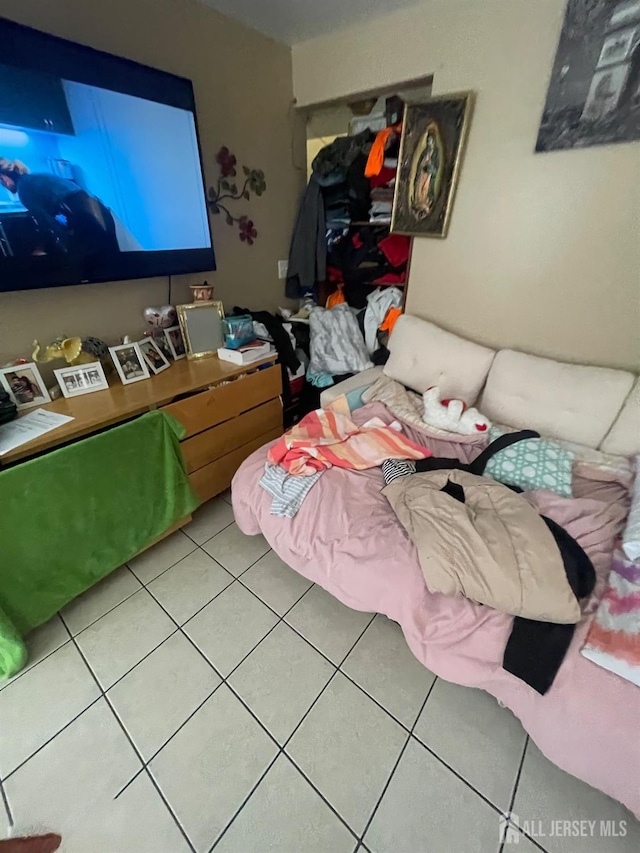142 Joyce Kilmer Ave, New Brunswick, NJ 08901 - bedroom featuring tile patterned floors