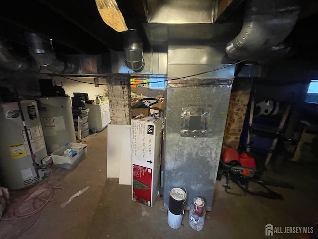142 Joyce Kilmer Ave, New Brunswick, NJ 08901 - utility room featuring water heater