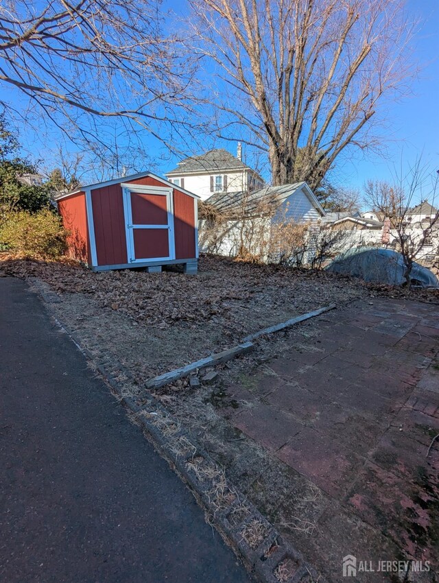 view of outdoor structure