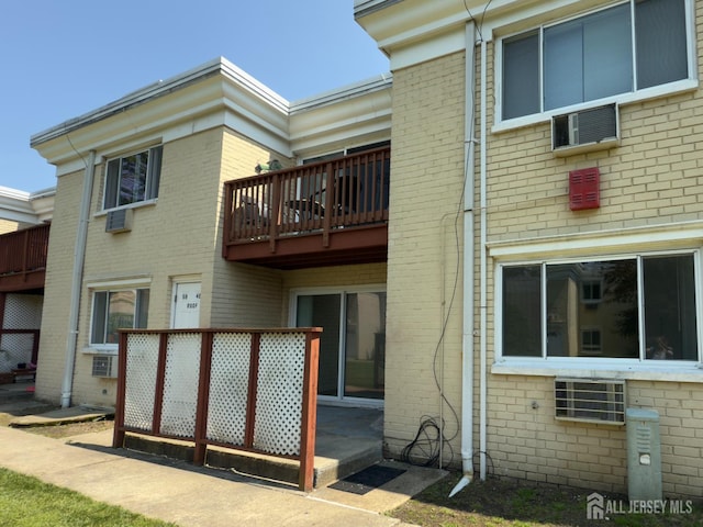 9 Lake Ave Unit 4A, East Brunswick, NJ 08816 - back of property featuring brick siding and a balcony