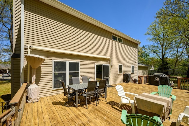 2-A Lake Ave, Helmetta, NJ 08828 - deck with outdoor dining space