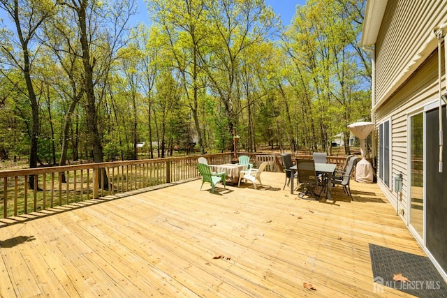 2-A Lake Ave, Helmetta, NJ 08828 - deck with outdoor dining area