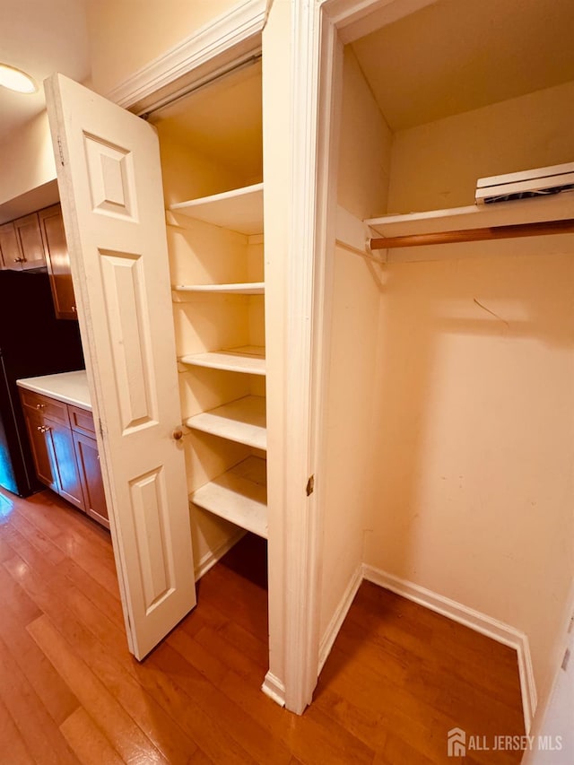 404 Newport Ct, Fords, NJ 08863 - view of closet