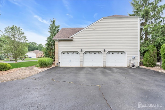 329 Valley View Cir, Freehold Twp, NJ 07728 - photo 7
