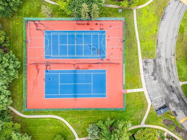 68 Kelly Dr, Edison, NJ 08820 - drone / aerial view