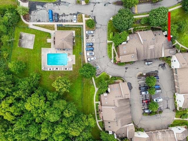 68 Kelly Dr, Edison, NJ 08820 - drone / aerial view