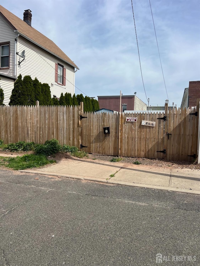 6 Fitch St, Carteret, NJ 07008 - fenced yard featuring a gate