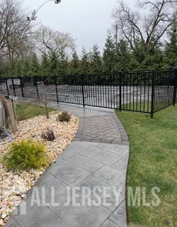 150 School St, Piscataway, NJ 08878 - view of yard
