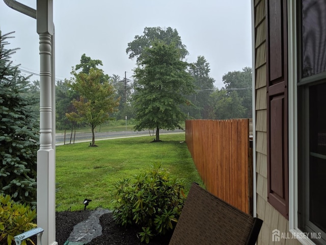 150 School St, Piscataway, NJ 08878 - view of green lawn