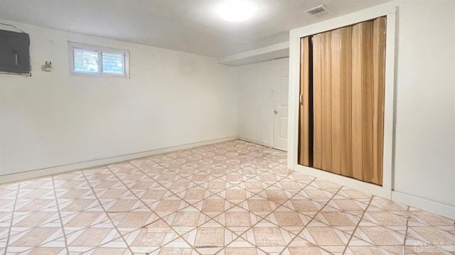 264 Seaman St, New Brunswick, NJ 08901 - below grade area with baseboards