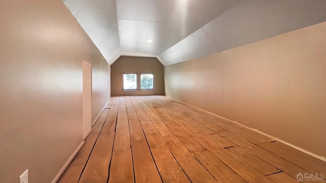 264 Seaman St, New Brunswick, NJ 08901 - bonus room with vaulted ceiling and wood-type flooring