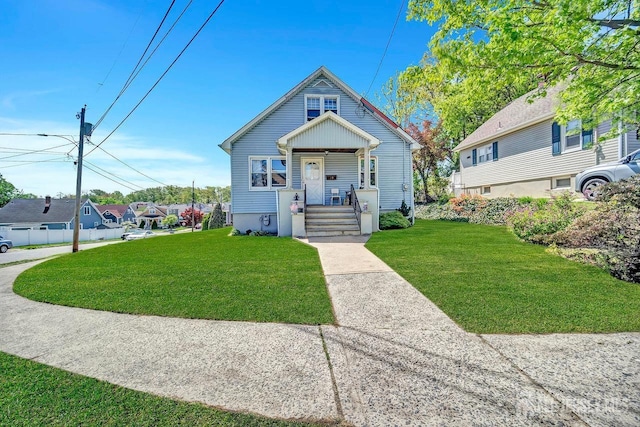 29 Pulawski Ave, South River, NJ 08882 - bungalow-style house featuring a front yard and covered porch