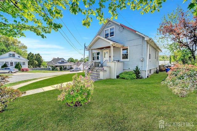 29 Pulawski Ave, South River, NJ 08882 - bungalow-style house with a front yard