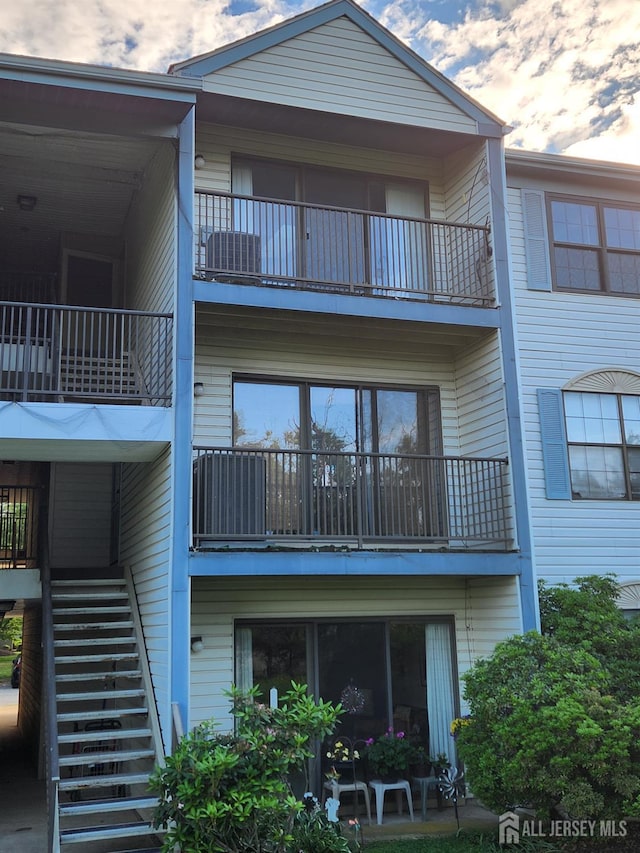 102 Canterbury Ct, Piscataway, NJ 08854 - photo 2
