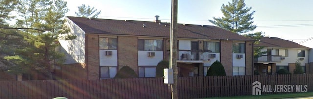 1304 Cricket Ln, Woodbridge Proper, NJ 07095 - photo 1