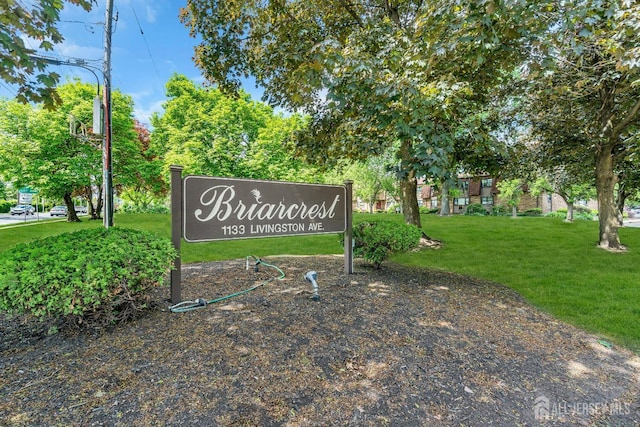 1133 Livingston Ave Unit 11C, North Brunswick, NJ 08902 - community sign featuring a yard