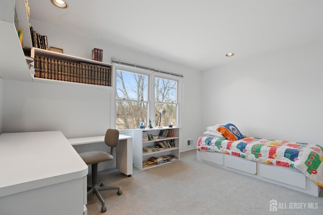 bedroom featuring carpet flooring and recessed lighting