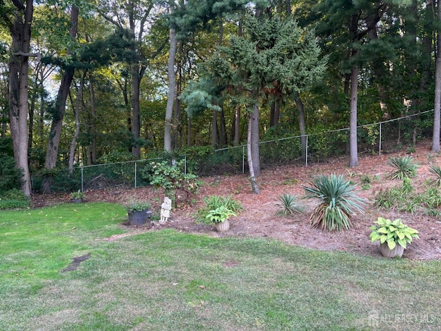17 Morningside Dr, Old Bridge, NJ 08857 - view of yard with fence