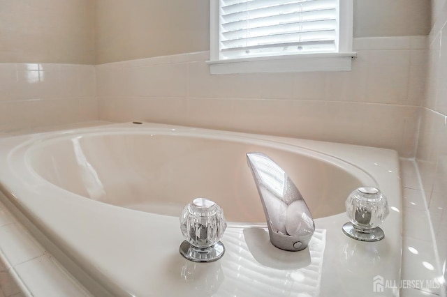 47 Bay Hill Blvd, Monroe, NJ 08831 - bathroom view of a bath