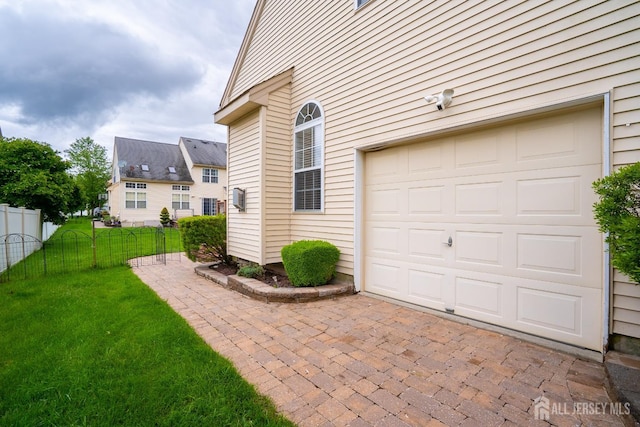 4 Bernadette Cir S, Brunswick, NJ 08852 - garage with decorative driveway