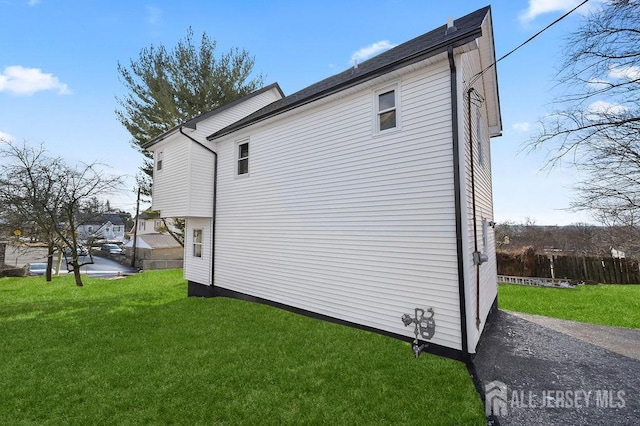 15 Clausen Ln, Sayreville, NJ 08872 - view of side of property