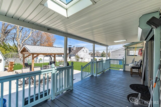 750 Barry Ave, Perth Amboy, NJ 08861 - deck with fence and a lawn
