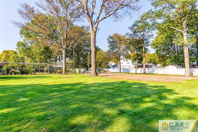 0-142 Ethel Rd, Edison, NJ 08817 - view of yard featuring fence